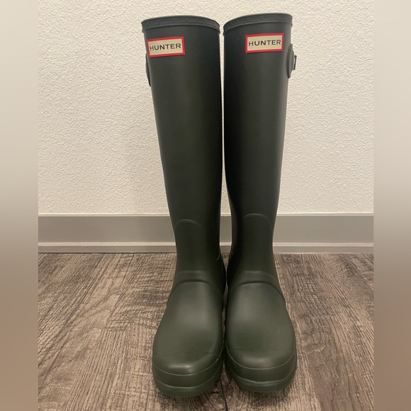 Hunter - Women's Original Tall Green Rain Boots - Picture 3 of 5